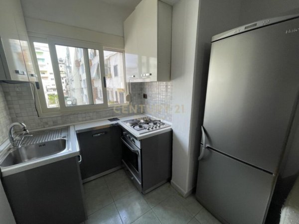 Apartament 2+1 për Qira në Qendrën e Durrësit - 300€ | 60m²