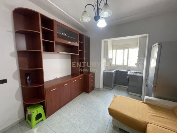 Apartament 2+1 për Qira në Qendrën e Durrësit - 300€ | 60m²