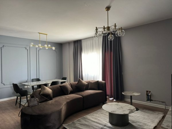 Apartament - Me Qira - Lunder, Shqipëri
APARTAMENT 1+1 PER QIRA TEK LIQENI I FARKES!