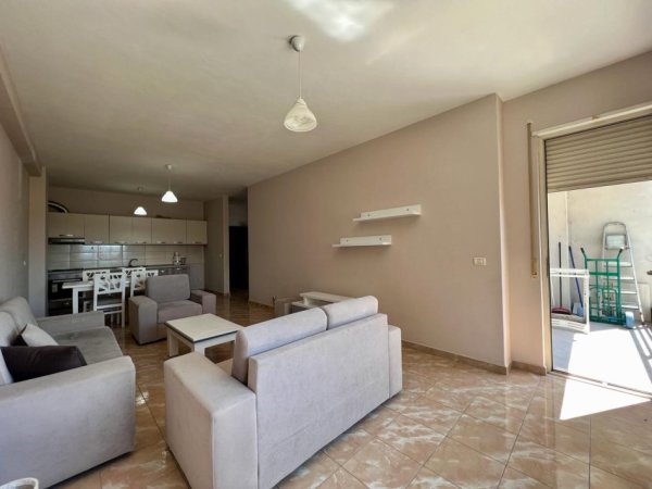 Shitet Apartament 1+1+BLK,“ St. Trenit ”, Tiranë ( 132.000 Euro)