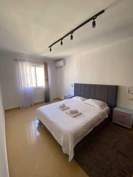 Shitet, Apartament 2+1, Qender, 2300€/m2