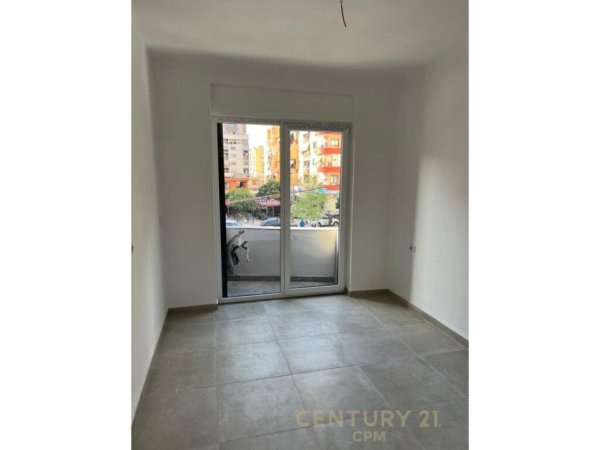 Apartament 2+2 për qira në Astiri, Tiranë