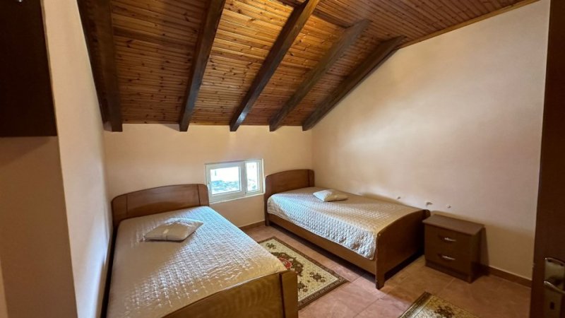 Qera, Pjesë Vile 3+1, Xhamlliku, Tiranë - 500€ | 140 m²