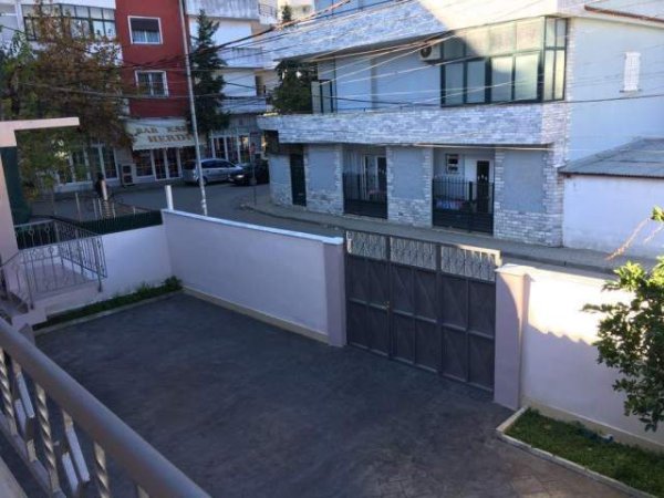 Tirane, shitet shtepi 250 m² 250.000 Euro (Don Bosko)