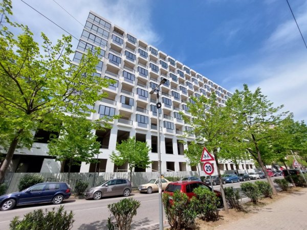 Shitet Apartament 2+1 tek Parku Sportiv, 123.000 Euro