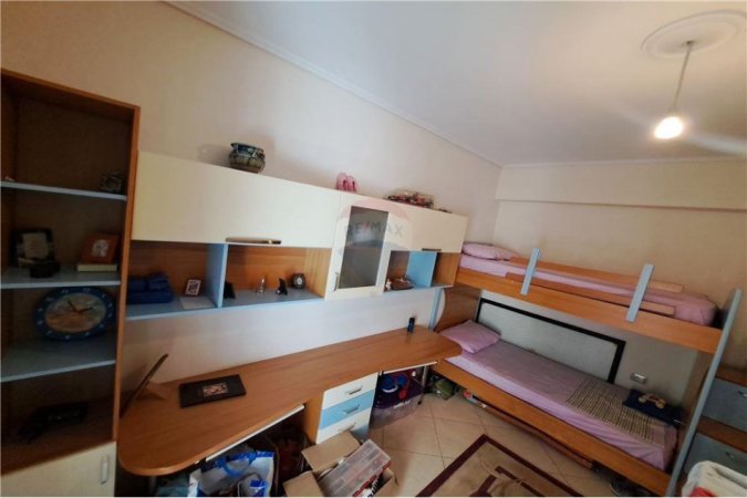 Apartament 3+1 me qera afatgjate ne Vlore
