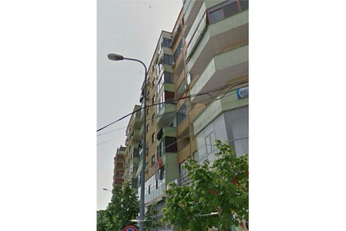 Shesim Apartament 1+1 Prane Komunes Parisit