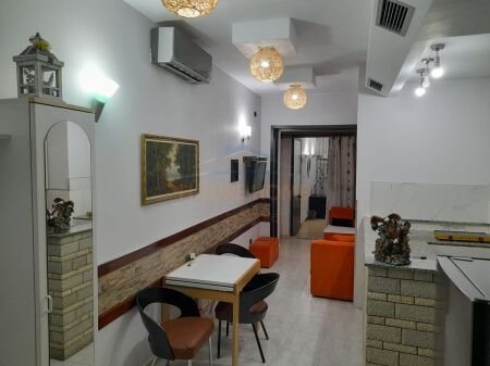 Qera, Apartament 1+1 në Rrugën e Dibrës, Tiranë. AREA40155