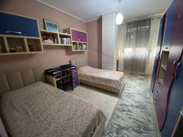 Shitet, Apartament 2+1+2, Xhamllik. 182,000 €