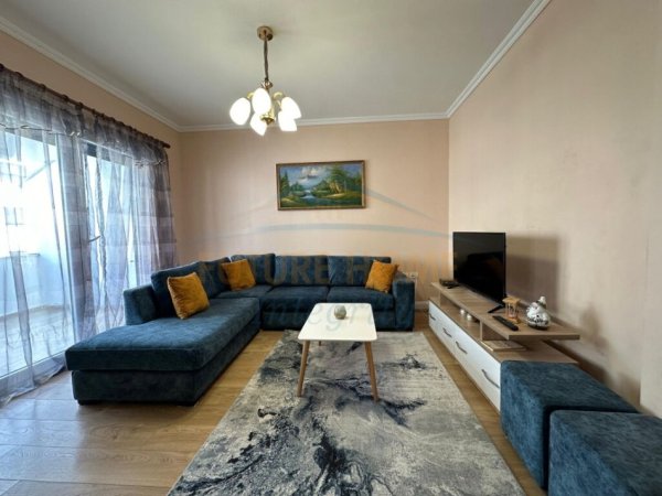 Qera, Apartament 1+1+ Post Parkimi, Astir,400 Euro