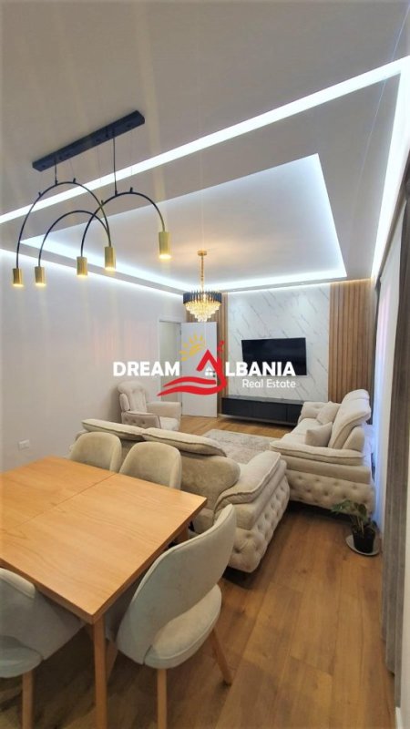 Jepet me Qera Apartament 2+1 Luksoz tek Rruga e Dibres, brenda Kompleksit Arlis ne Tirane (ID 42214431)