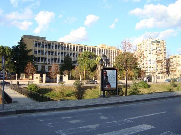 Qera, Dyqan, Ministria e Jashtme, Tiranë - 630€ | 35 m²