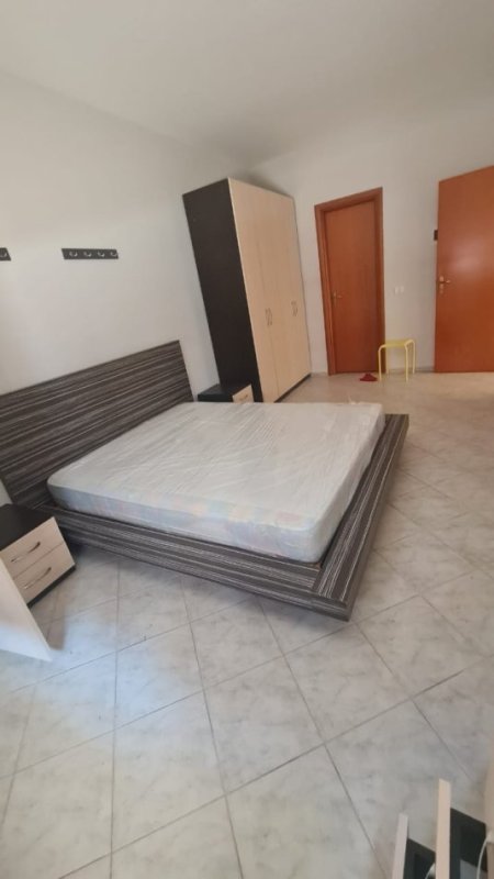 Apartament 1+1 i mobiluar Rruga e Kosovareve cmimi 55.000 leke