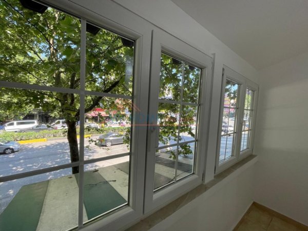 Apartamente 1+1 ne shitje 21 Dhjetori ne Tirane(Fatjana)