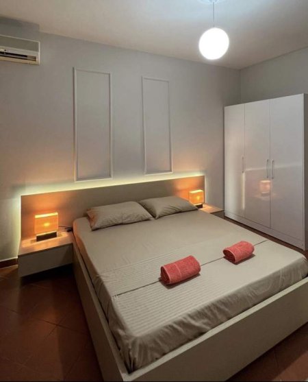 Tirane, jepet me qera apartament 2+1 Kati 7, 88 m² 45 Euro (Rr.”Sami Frasheri”)