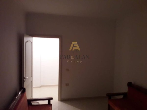 Tirane, jepet me qera apartament 1+1, Kati 3, 112 m2 350 € (Fresku)