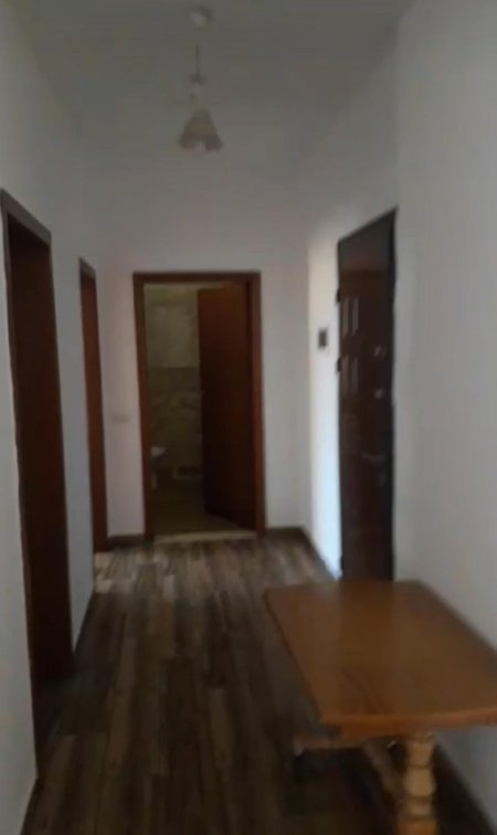 Tirane, jap me qera apartament 2+1+Ballkon, Kati 8, 85 m2 350 € (Rruga teodor keko)