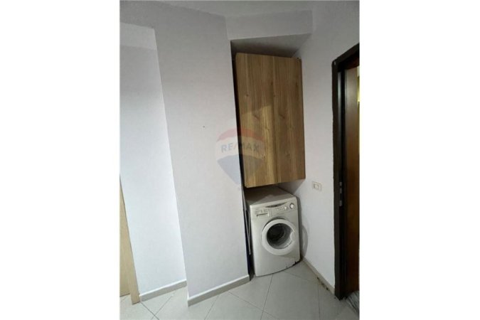 Tirane, jepet me qera apartament 1+1, , 75 m2 450 € (Apartament 1+1 per qira ne Astir !)