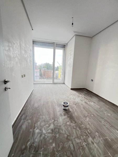 Tirane, shitet apartament 2+1, , 96 m2 172,000 € (Selvia)