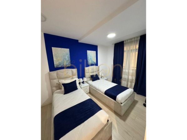 Tirane, shitet apartament 2+1, Kati 7, 80 m2 210,000 € (ish Ekspozita, Tiranë)