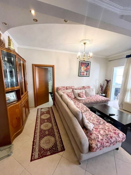 Tirane, jepet me qera apartament 2+1, , 70 m2 600 € (Myslym Shyri)