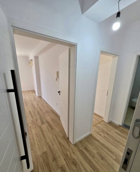 Tirane, shitet apartament , Kati 4, 71 m2 120,000 € 