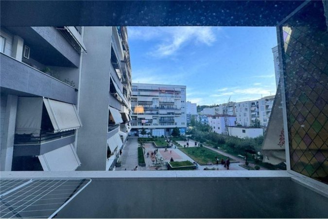 Tirane, shitet apartament 1+1, Kati 8, 60 m2 168,000 € (TIRANE - Komuna e Parisit, Shqipëri)