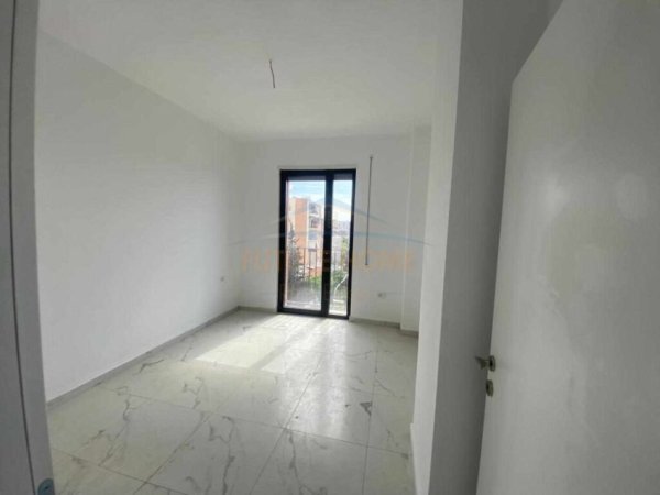 Tirane, shitet apartament 1+1, Kati 3, 70 m2 99,000 € (KINOSTUDIO)