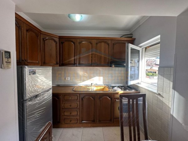 Shitet, Apartament 2+1, Rruga e Elbasanit 135.300 euro