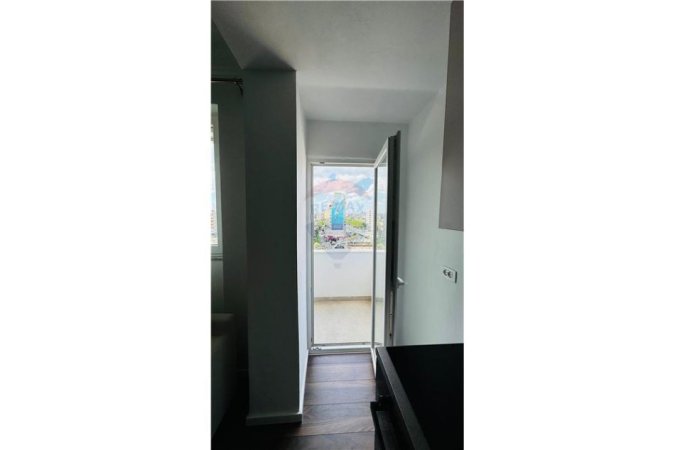 Tirane, shitet apartament , Kati 6, 92 m2 800 € 