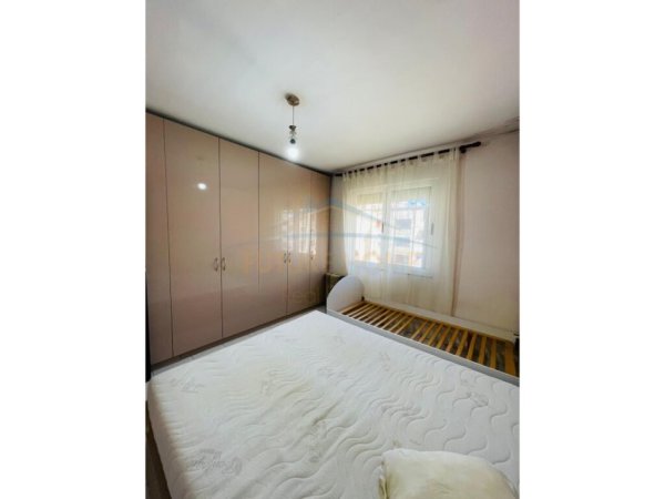 Tirane, shitet apartament 1+1+Ballkon, Kati 5, 59 m2 89,000 € (21 Dhjetori)