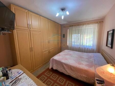 Tirane, shitet apartament 1+1, Kati 3, 51 m2 80,000 € (Ali Dem)