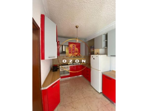 Tirane, shitet apartament 1+1, Kati 5, 100 m2 220,000 € (Rruga e Kosovareve)