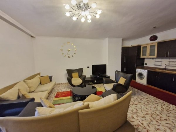Tirane, jepet me qera apartament 2+1, Kati 2, 79 m2 500 € (Brryli Neom92491)