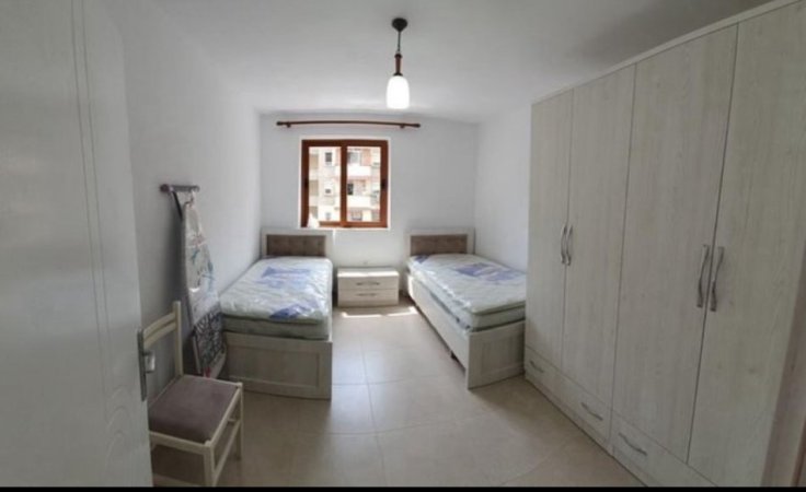 Tirane, shitet apartament 2+1+Ballkon, Kati 4, 110,000 €