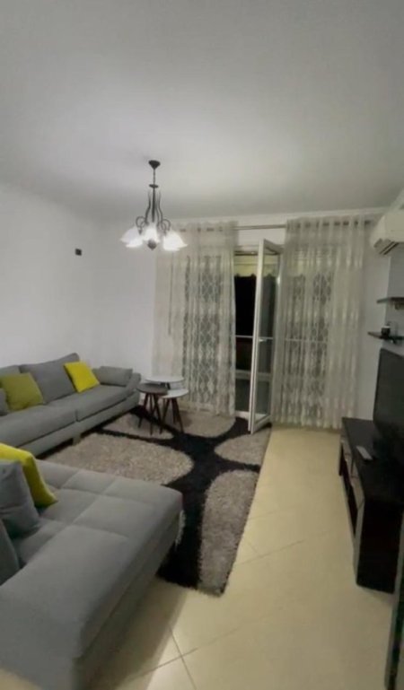 Tirane, jepet me qera apartament 2+1, Kati 5, 120 m2 750 € (Xhamllik)