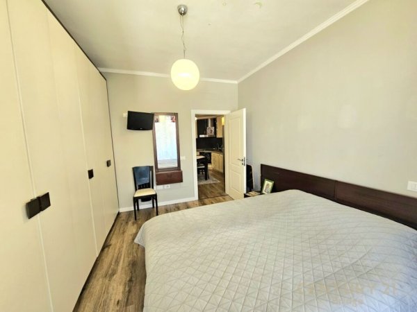 Tirane, shes apartament 1+1, , 76 m2 132,000 € (Kopshti Botanik Zoologjik)