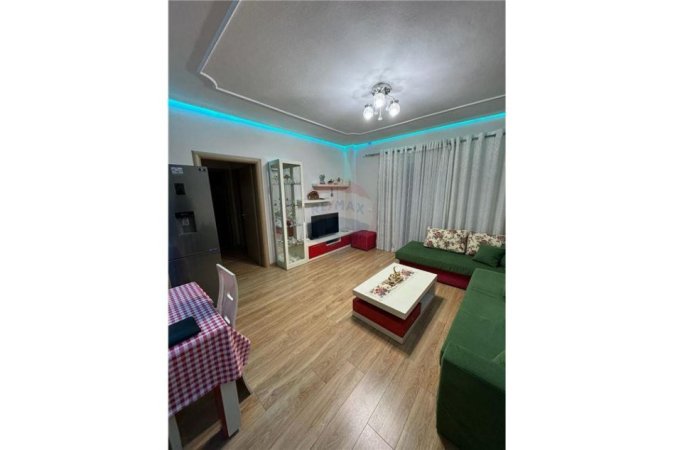 Tirane, shitet apartament 2+1, 75 m2 (Astir)