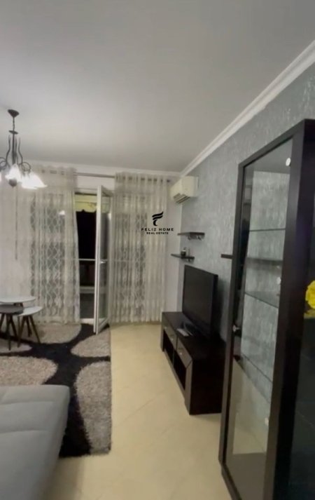 Tirane, jepet me qera apartament 2+1, Kati 5, 120 m2 750 € (ISH PROFARMA)