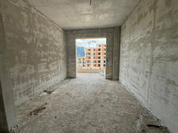 Tirane, shitet apartament 3+1+Ballkon, Kati 3, 128 m2 185,000 € (Bulevardi i Ri)