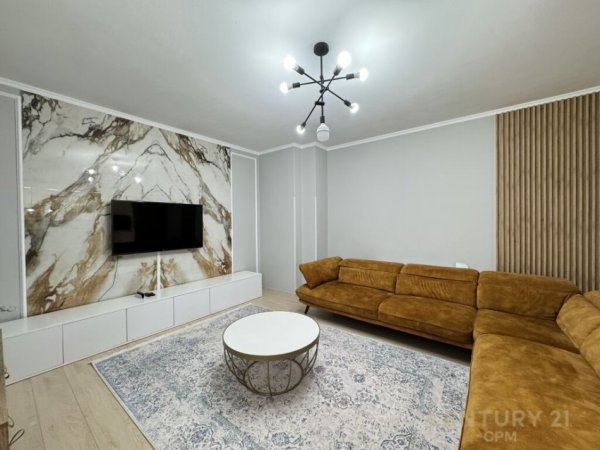 Tirane, shes apartament 3+1+Ballkon, Kati 4, 150 m2 (sauk)
