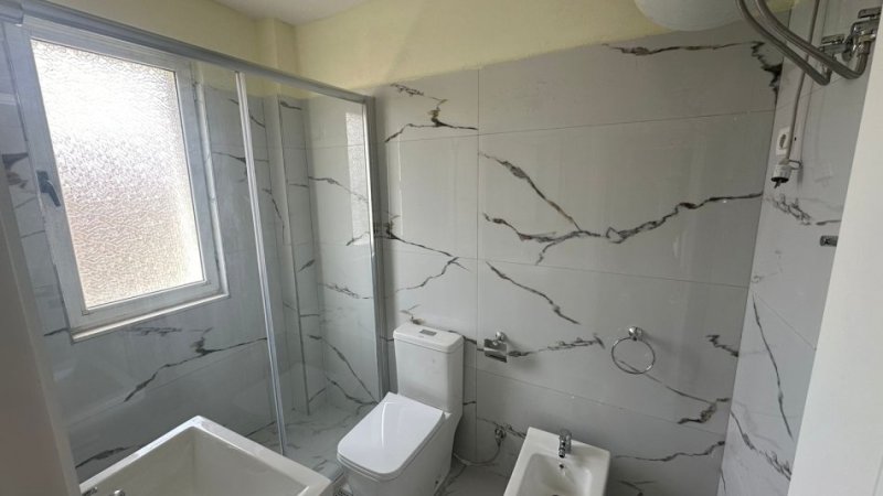 Shitet, Apartament 1+1,Shkolla e Bashkuar, Tiranë – 85000€ | 55 m²
