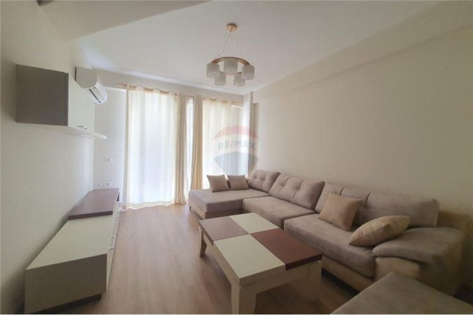 Tirane, shitet apartament , Kati 3, 80 m2 95,500 € 