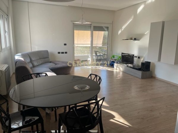 Tirane, shitet apartament 3+1, Kati 4, 120 m2 240,000 € (Rruga Peti, Liqeni i Thatë)
