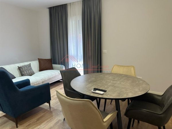 Tirane, shitet apartament 1+1+Ballkon, Kati 2, 63 m2 145,000 € (Rruga Mine Peza)