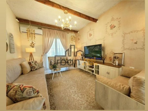 Tirane, jap me qera apartament 2+1+Ballkon, Kati 4, 100 m2 540 € (Siri Kodra)