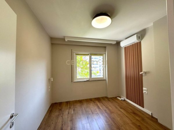 Tirane, shitet apartament 2+1, Kati 3, 95 m2 (Astiri)