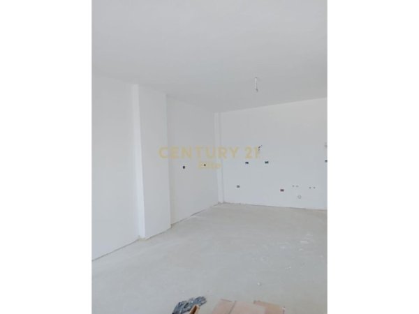 Tirane, shitet apartament 2+1, Kati 3, 113 m2 105,000 € (Fresk)