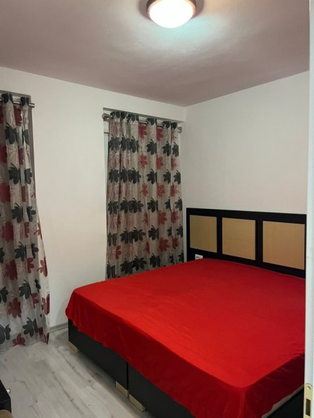 Tirane, jepet me qera apartament 1+1, Kati 2, 58 m2 350 € (Rruga Tom Plezha)