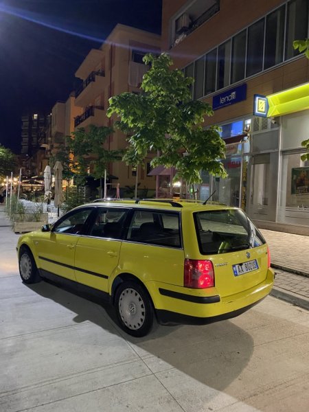 Tirane, shes Volkswagen Passat Nafte e verdhë manual Kondicioner 110 kW (150 PS) .